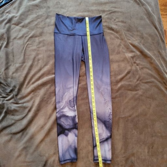 Sol and Mane Whispy Waves Liquid Blue Leggings Size S - Picture 4 of 8